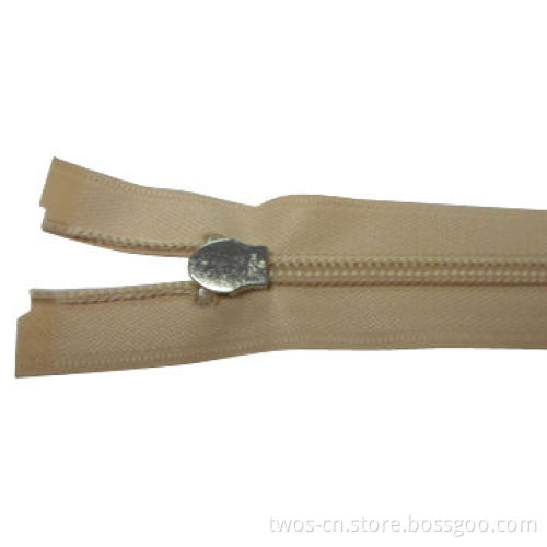 #5 CN Plastic Zipper, Available in Various Colors, Meets EU/Japanese Standards